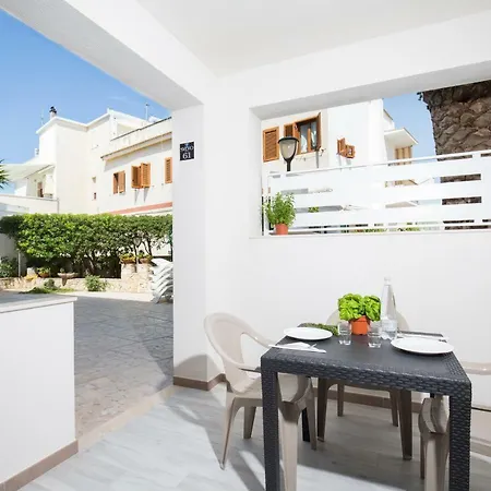 Svevo Sea House 3* فيستَ