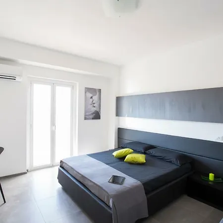 Svevo Sea House شقة فندقية 3*