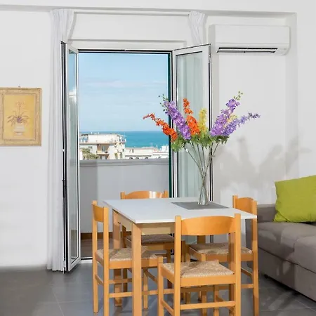 Svevo Sea House Aparthotel