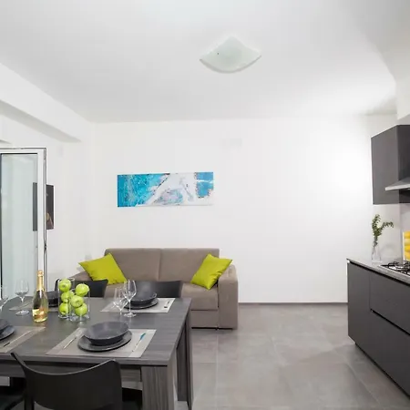 Svevo Sea House Aparthotel